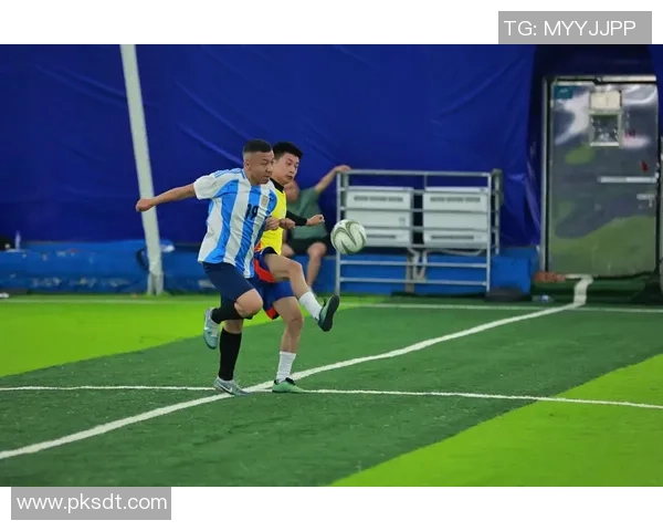 足球明星乘直升飞机飞往比赛现场的精彩瞬间与背后故事揭秘 足球明星乘直升飞机飞往比赛现场的精彩瞬间与背后故事揭秘