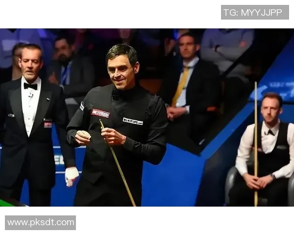 足球明星的魅力与性感女友的完美搭配揭示了爱情与事业的双重精彩 足球明星的魅力与性感女友的完美搭配揭示了爱情与事业的双重精彩