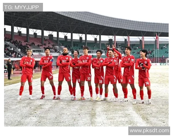 足球盛宴:深入解析上海足球队的比赛策略与经验分享 足球盛宴:深入解析上海足球队的比赛策略与经验分享